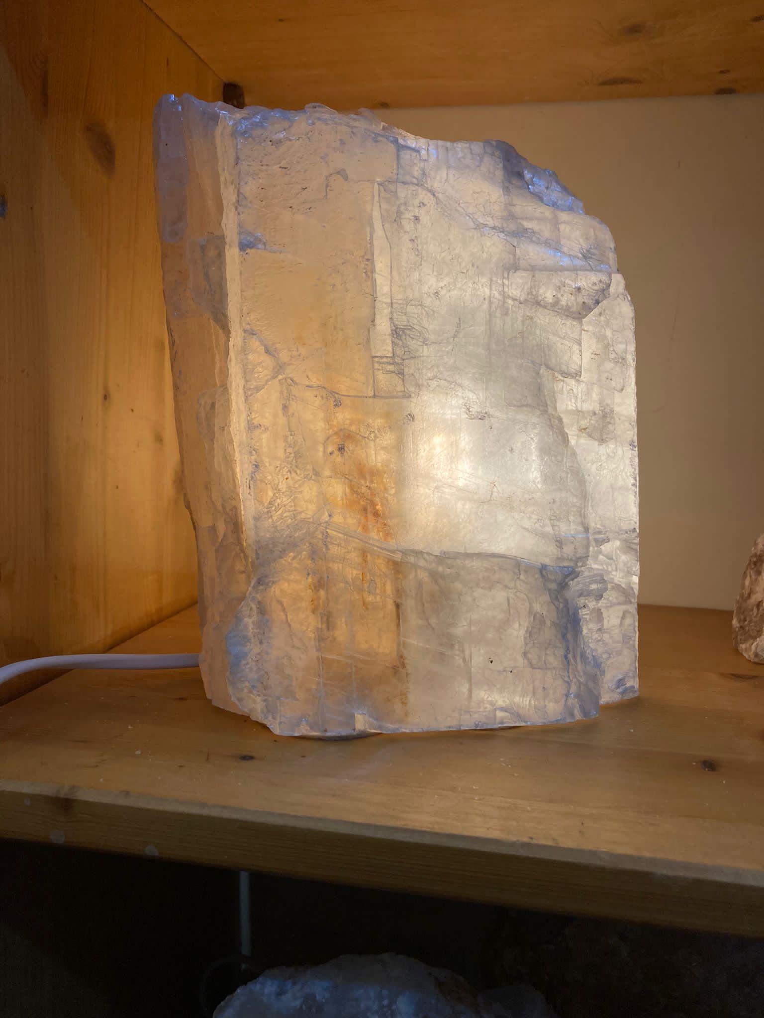 Uit den Vreemde - Seleniet Lampen - Groothandel Uit den Vreemde - Seleniet Lampen - Groothandel