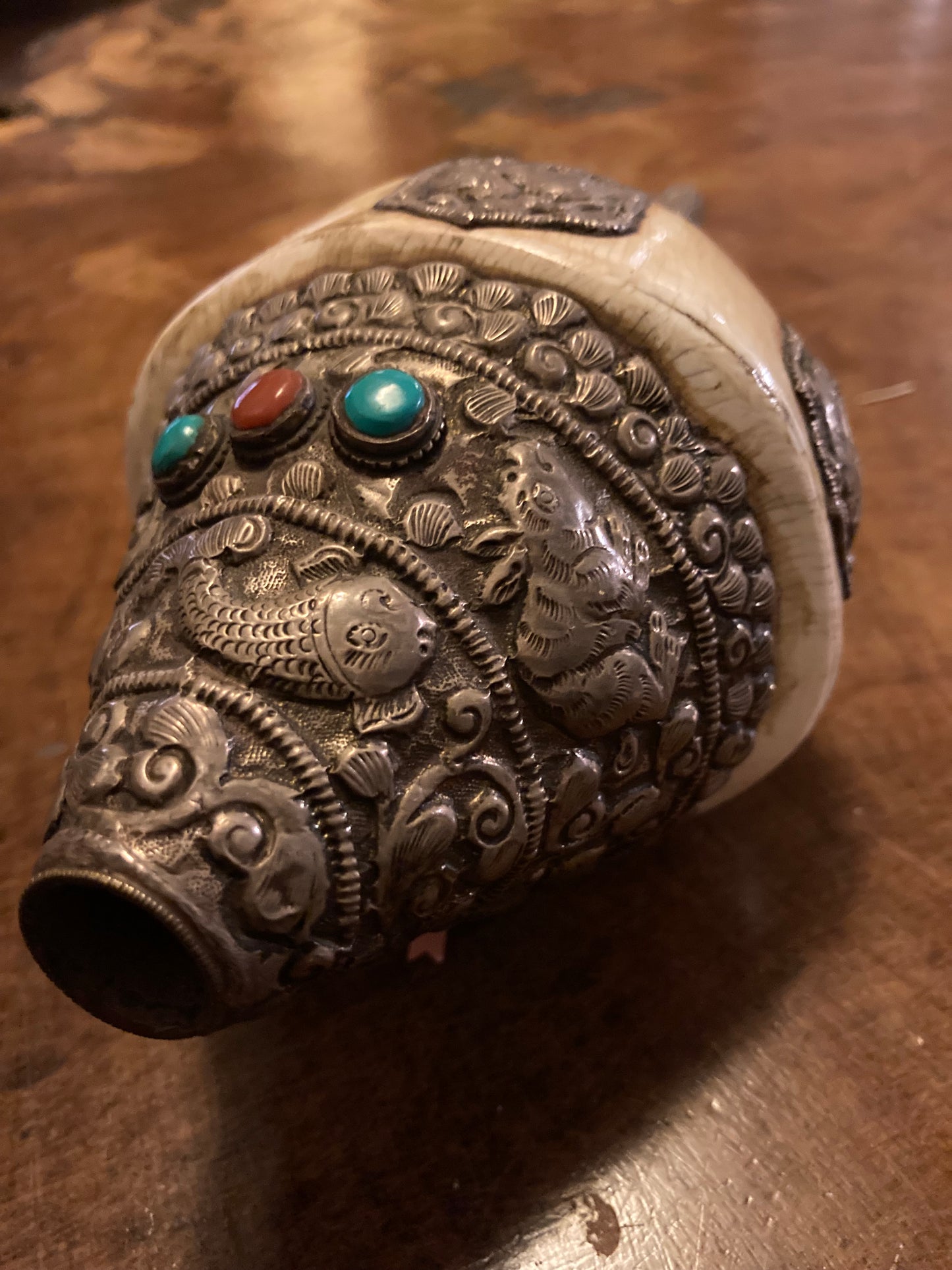 Grote Shankha-edelstenen| Spiraalvormige schelp